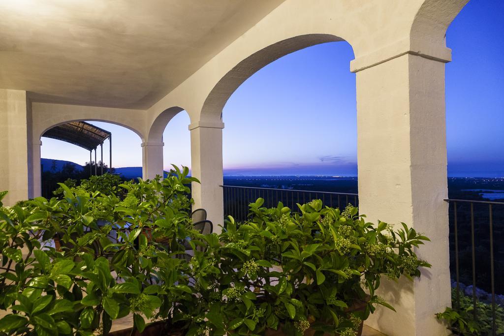 B&B Pozzo Di Luce (Adults Only) Монополи Экстерьер фото
